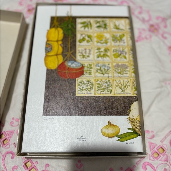 Vintage Hallmark Yellow and Green Recipe Book - Picture 3 of 9